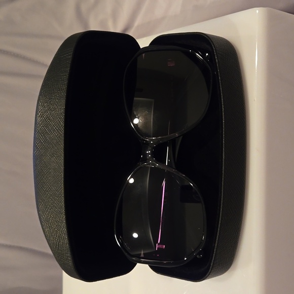 Ferragamo Oversized Gray Gradient Sunglasses brand new in box - Picture 13 of 15